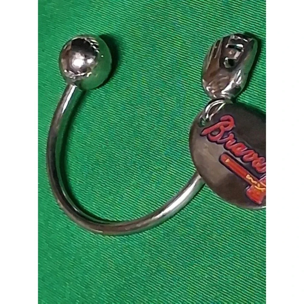 Vintage 2005 Atlanta Braves Horseshoe Screw-Ball Keychain MLB Aminco